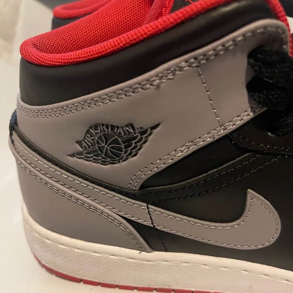 Nike AIR JORDAN CEMENT GRAY Red and White Athletic Shoes BIG BOY Size 6Y